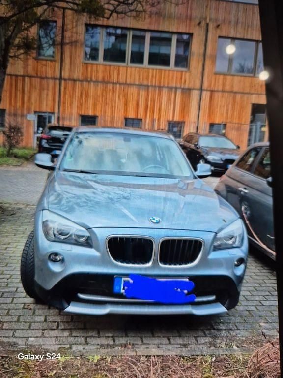 Gebraucht BMW X1 143 PS (105 kW) 2011 Gold SUV