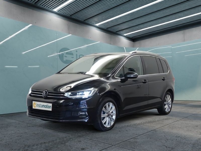 Schwarz Gebraucht 2024 VW Touran Highline Van / Kleinbus | 37.250 € (Etwas zu teuer) - Bild 1/4