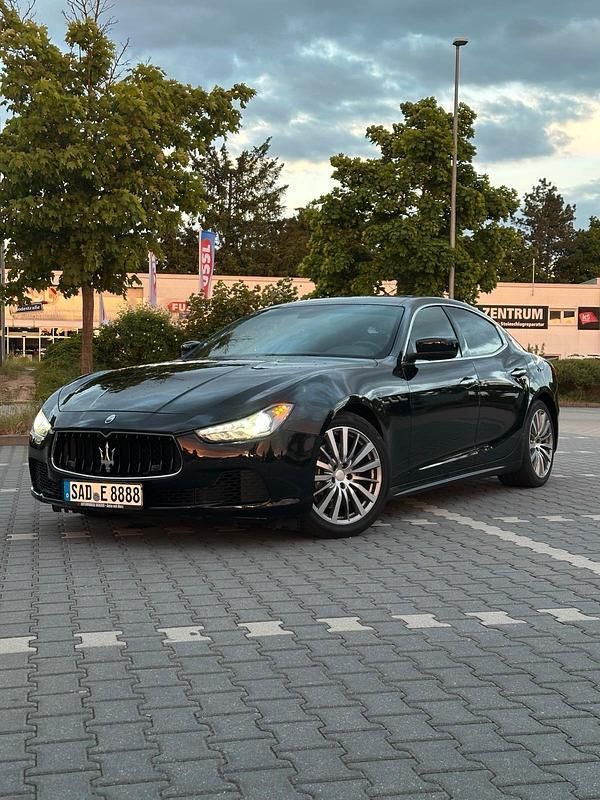 Schwarz Gebraucht 2015 Maserati Ghibli Coupé | 22.000 € (Fairer Preis) - Bild 1/4
