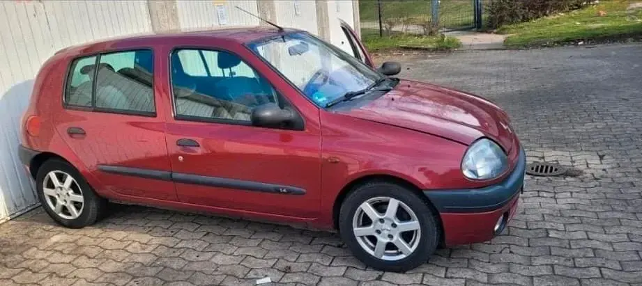 Gebraucht Renault Clio II 75 PS (55 kW) 2000 Rot Kleinwagen