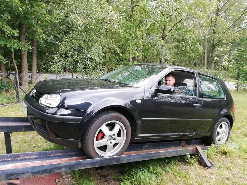 Schwarz Gebraucht 1999 VW Golf IV | 1.500 € (Fairer Preis) - Bild 1/3