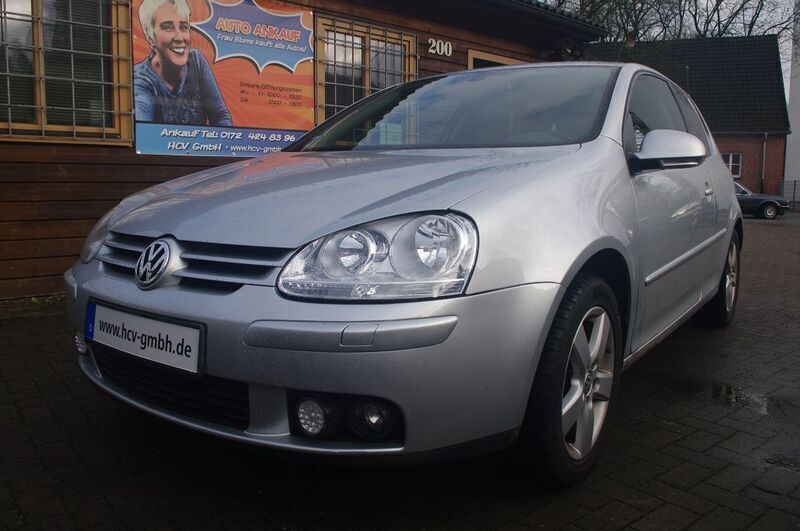 Reflex silver metallic Gebraucht 2008 VW Golf VI United Limousine | 2.990 € (Superpreis) - Bild 1/4