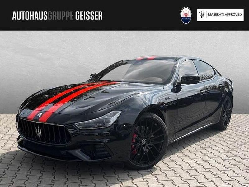 Nero ribelle Gebraucht 2023 Maserati Ghibli Coupé | 88.999 € (Etwas zu teuer) - Bild 1/4