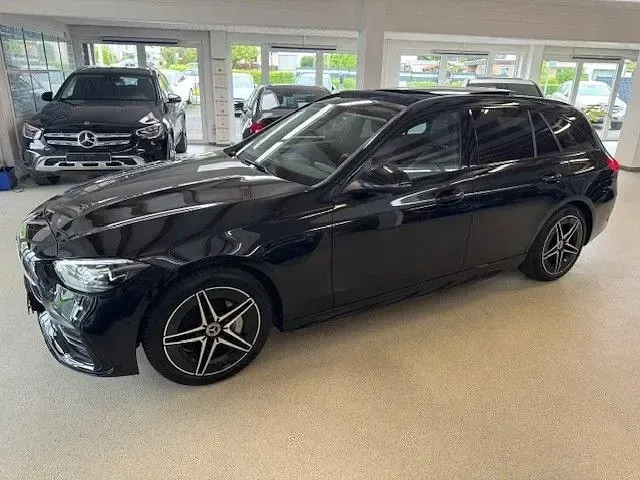 Gebraucht Mercedes C220 AMG 200 PS (147 kW) 2025 Obsidianschwarz Kombi