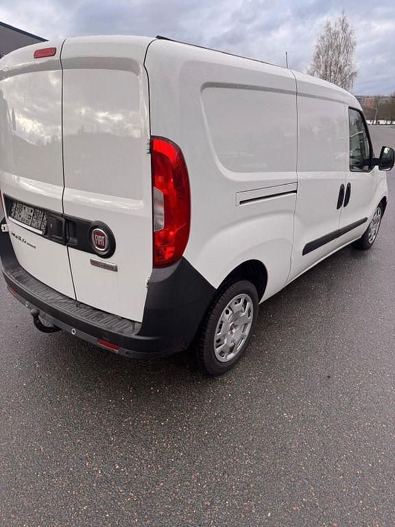 Gebraucht Fiat Doblò Lounge 95 PS (69 kW) 2018 Weiß Van / Kleinbus