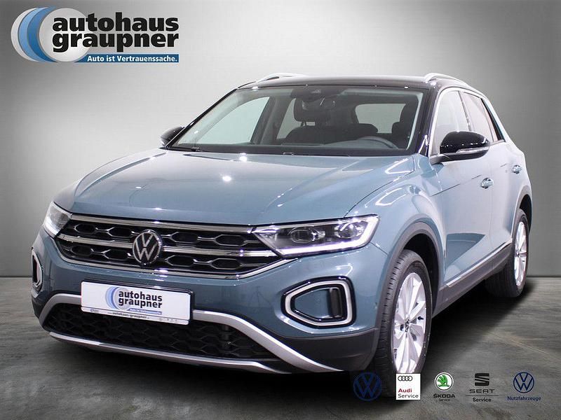 Blau / petroleum blue Neu 2025 VW T-Roc Style SUV | 34.865 € (Etwas zu teuer) - Bild 1/4