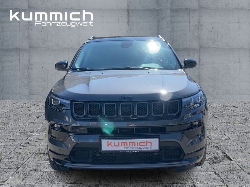 Gebraucht Jeep Compass 131 PS (96 kW) 2024 Graphite grey (grau) SUV
