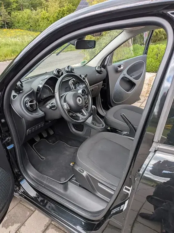 Usata Smart ForFour 71 CV (52 kW) 2017 Nero Utilitaria