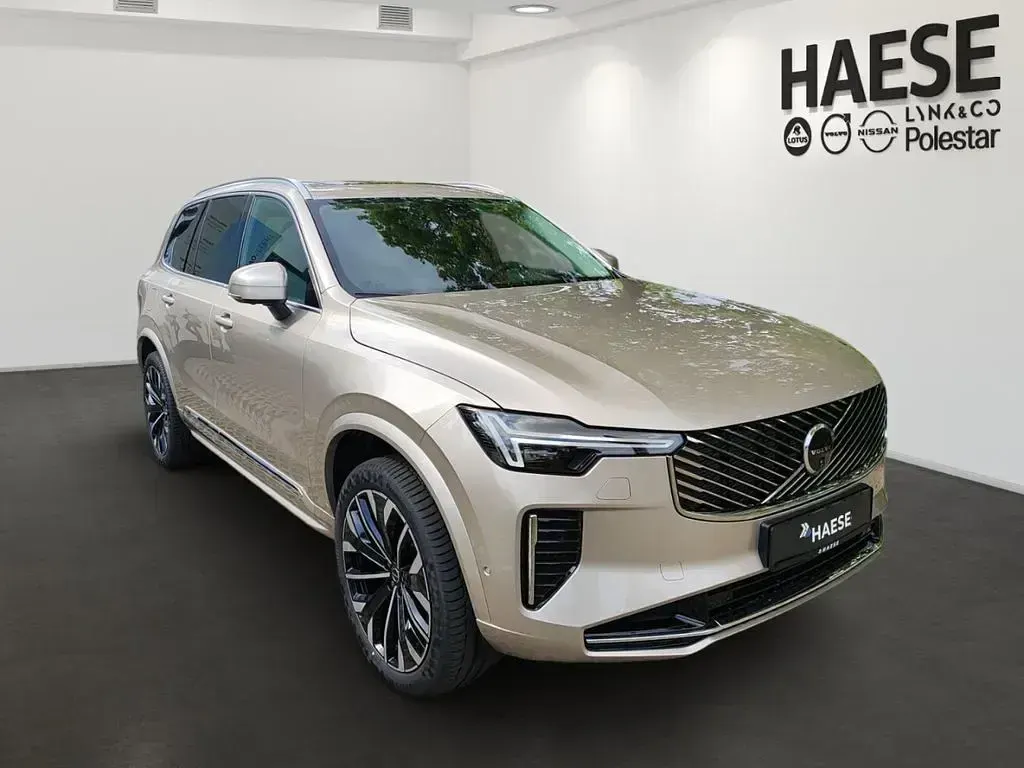 Neu Volvo XC90 Plus 407 PS (299 kW) 2026 Grau SUV
