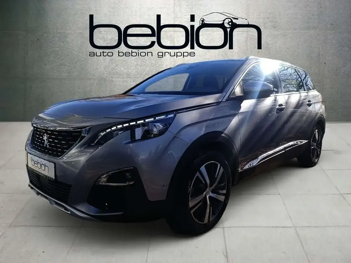 Gebraucht Peugeot 5008 Allure 131 PS (96 kW) 2020 Silber Van / Kleinbus