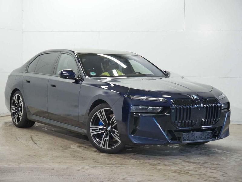 Gebraucht BMW 740 M Sport 286 PS (210 kW) 2024 Blau Limousine
