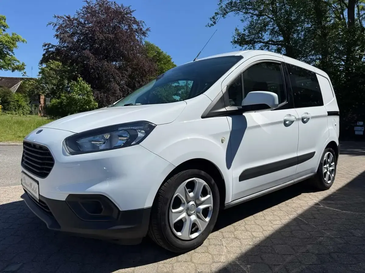 Gebraucht Ford Transit Trend 101 PS (74 kW) 2019 Weiß Van / Kleinbus