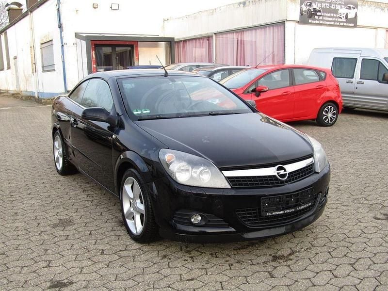 Gebraucht Opel Astra Cabriolet Cosmo 140 PS (102 kW) 2006 Schwarz Cabrio