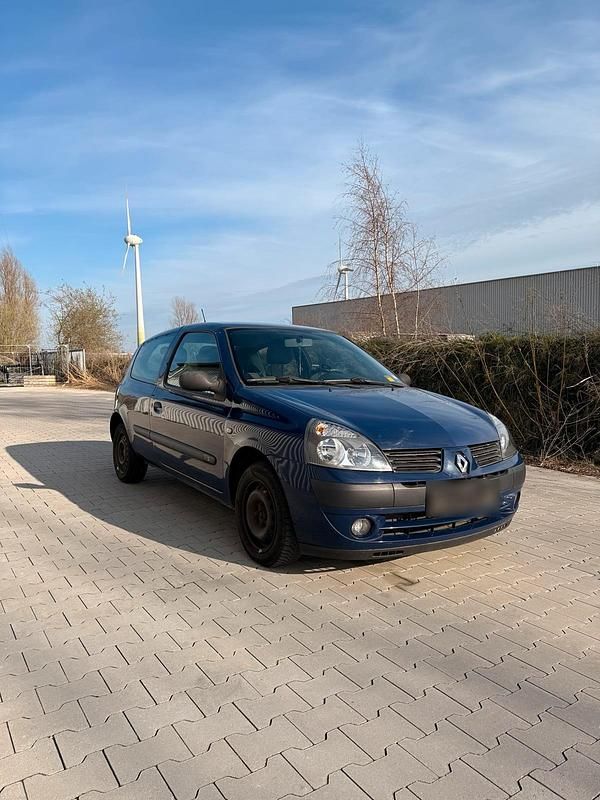 Gebraucht Renault Clio II 50 PS (36 kW) 2004 Blau Kleinwagen