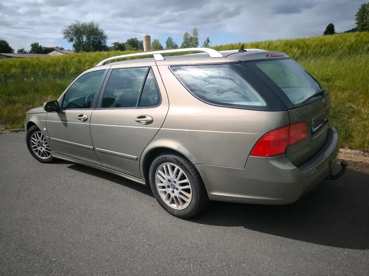 Gebraucht Saab 9-5 Vector 175 PS (128 kW) 2008 Gold Kombi