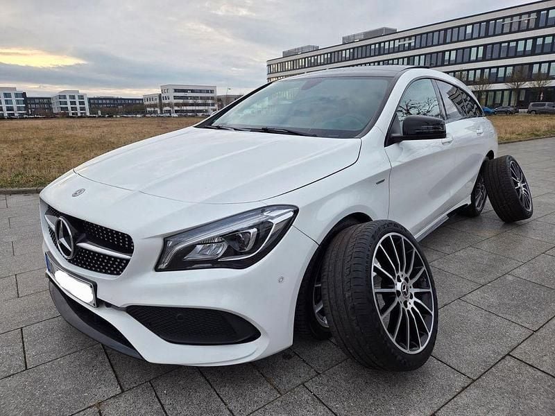 Gebraucht Mercedes CLA220 AMG 184 PS (135 kW) 2018 Weiß Limousine