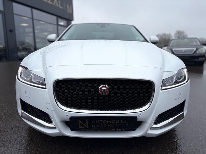 Gebraucht Jaguar XF Prestige 179 PS (131 kW) 2017 Weiß Limousine