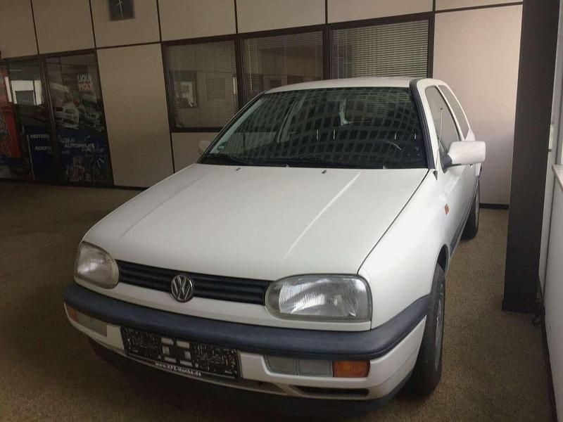 Gebraucht VW Golf III 90 PS (66 kW) 1992 Weiß Kleinwagen