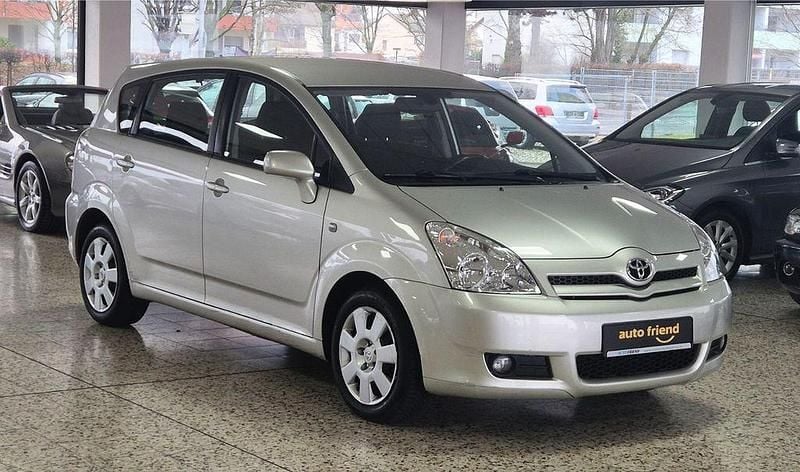 Silber Gebraucht 2006 Toyota Corolla Verso Sol Van / Kleinbus | 7.950 € (Teuer) - Bild 1/4