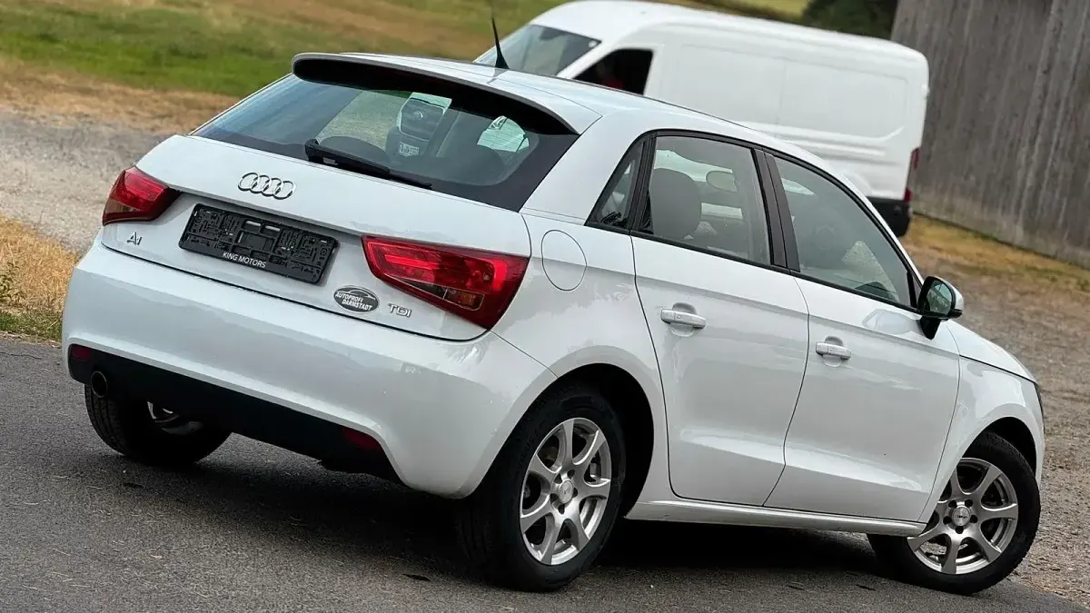 Gebraucht Audi A1 Sportback Ambition 90 PS (66 kW) 2013 Weiß Kleinwagen