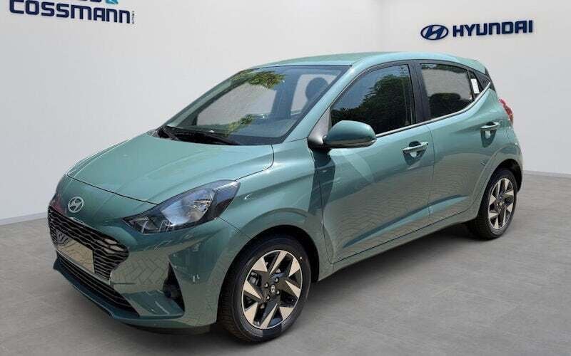 Grün Neu 2025 Hyundai i10 Trend Kleinwagen | 16.990 € (Fairer Preis) - Bild 1/4