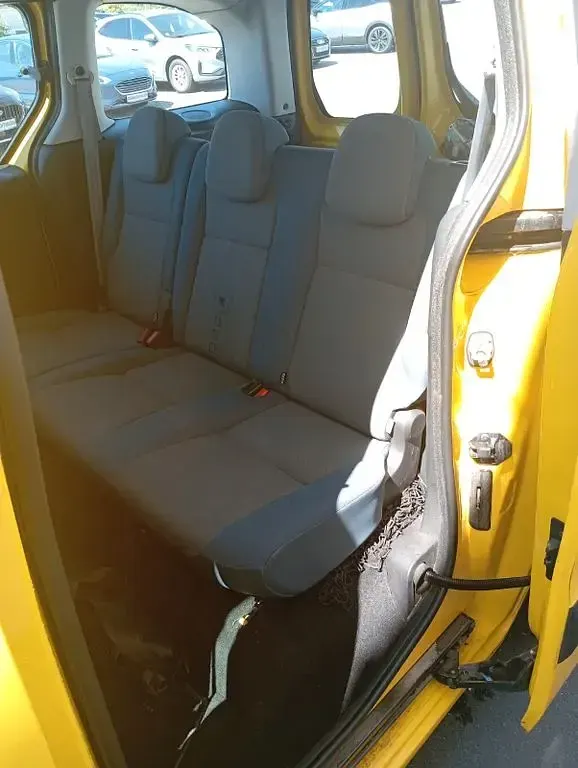 Gebraucht Citroën Berlingo 98 PS (72 kW) 2011 Gelb Van / Kleinbus