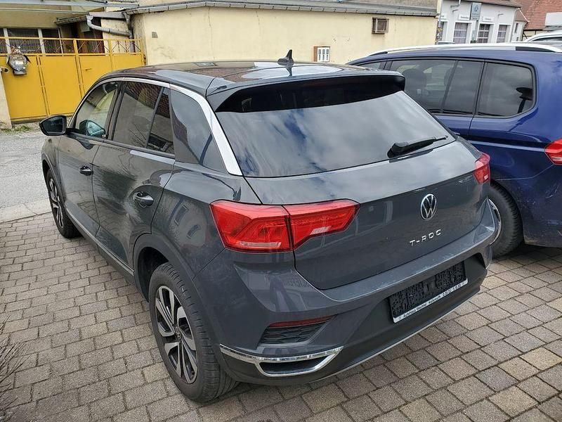 Używany VW T-Roc Active 110 KM (80 kW) 2021 Szary SUV