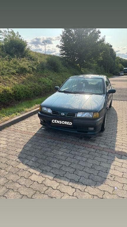 Grün Gebraucht 1996 Nissan Primera Limousine | 3.299 € - Bild 1/4