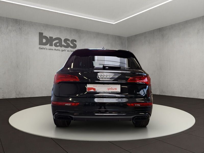 Gebraucht Audi Q5 Ambiente 204 PS (150 kW) 2021 Mythosschwarz metallic SUV