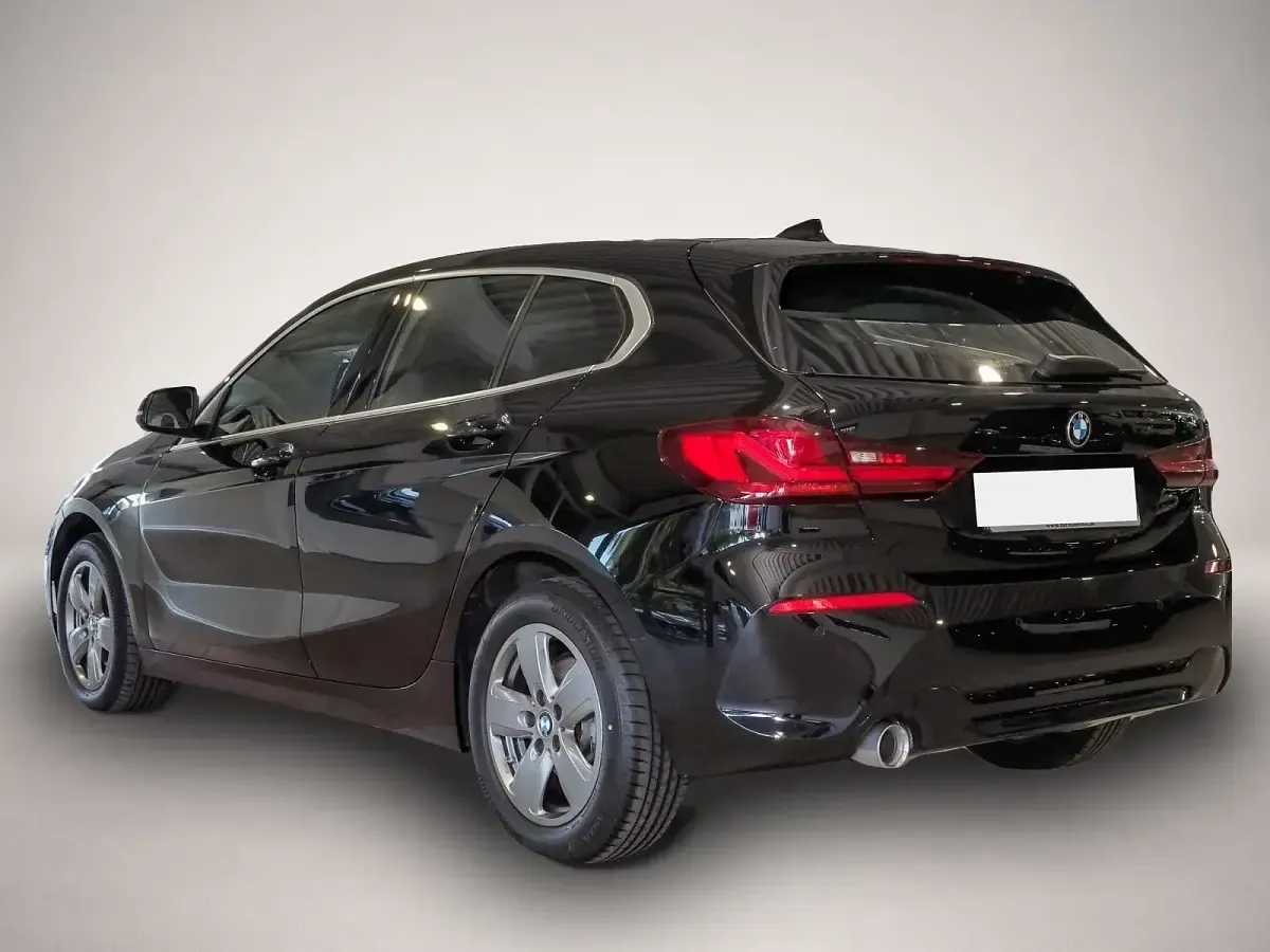 Gebraucht BMW 116 Advantage 116 PS (85 kW) 2022 Schwarz Kleinwagen