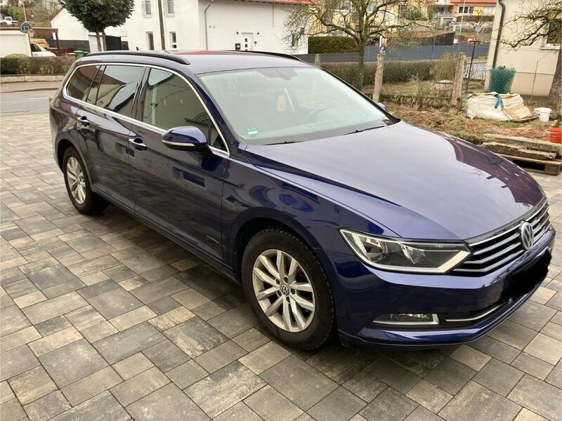 Blau Gebraucht 2017 VW Passat Kombi | 17.300 € (Guter Preis) - Bild 1/4