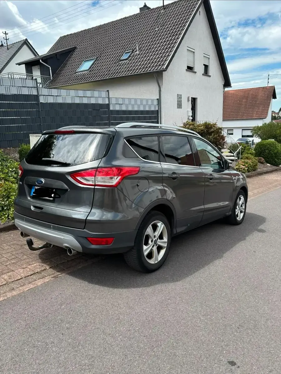 Gebraucht Ford Kuga 165 PS (121 kW) 2014 Grau SUV