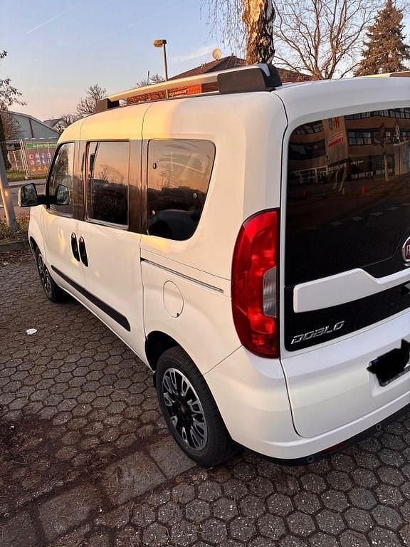 Gebraucht Fiat Doblò 120 PS (88 kW) 2019 Weiß Van / Kleinbus
