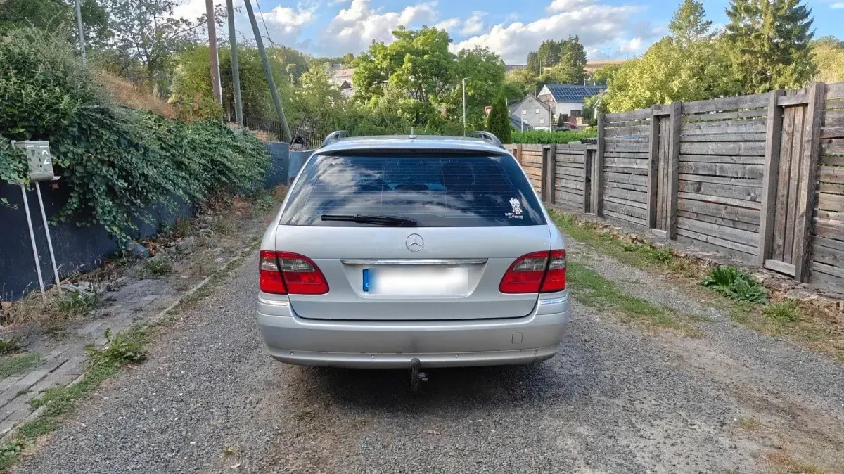 Gebraucht Mercedes E220 Avantgarde 170 PS (125 kW) 2009 Silber Kombi