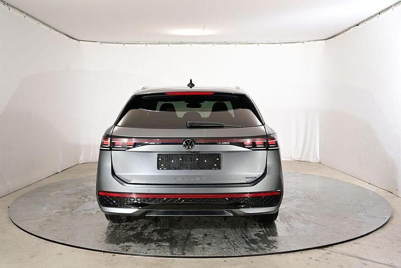 Neu VW Passat R-line 265 PS (194 kW) 2026 Grau Kombi