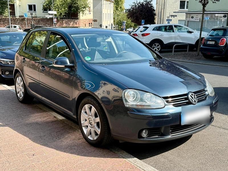 Blau Gebraucht 2004 VW Golf V Limousine | 2.300 € (Fairer Preis) - Bild 1/4