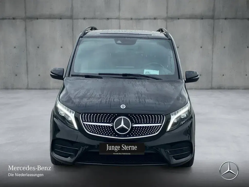 Gebraucht Mercedes V300 Avantgarde Edition 237 PS (174 kW) 2023 Schwarz Van / Kleinbus