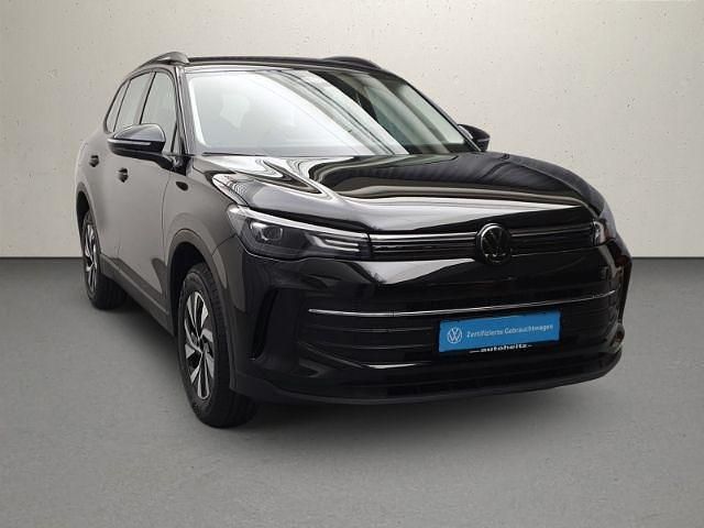Neu VW Tiguan 204 PS (150 kW) 2025 Grenadillschwarz metallic SUV