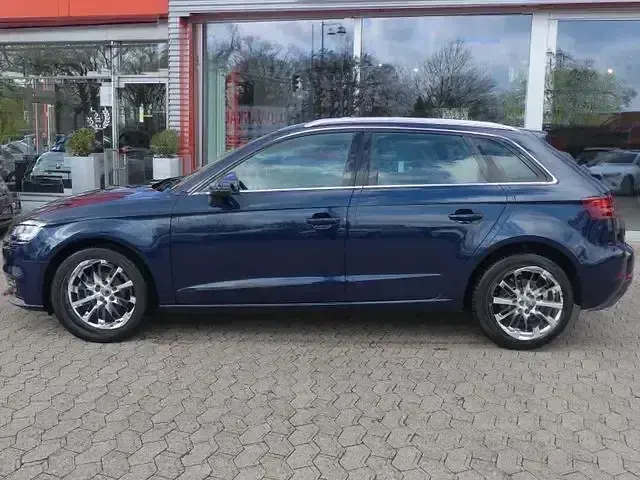 Brugt Audi A3 Design 116 HK (85 kW) 2019 Blå Sedan