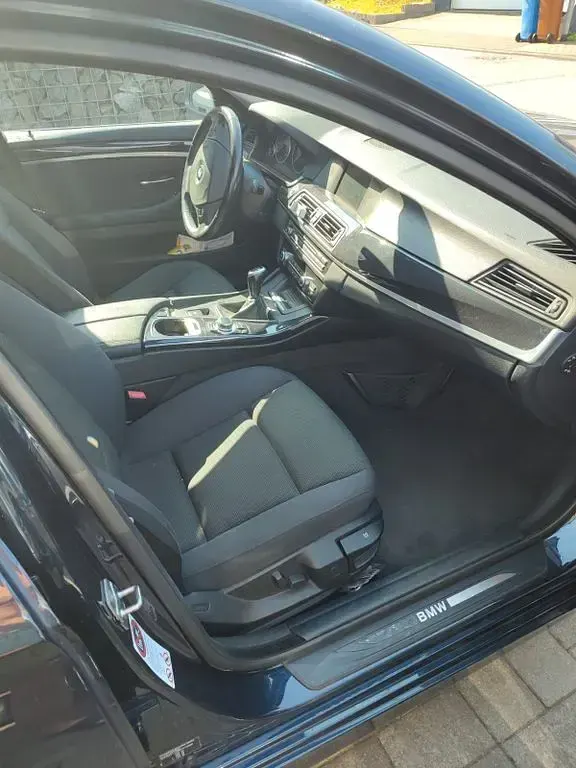 Gebraucht BMW 520 184 PS (135 kW) 2011 Blau Kombi