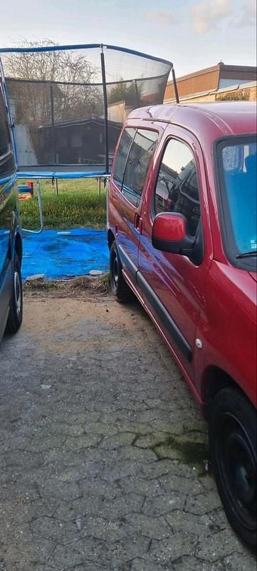 Gebraucht Peugeot Partner 90 PS (66 kW) 2007 Rot Van / Kleinbus