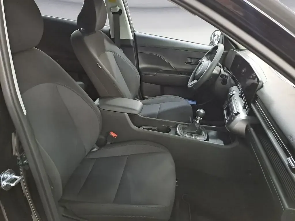 Neu Hyundai Kona Select 150 PS (110 kW) 2026 Schwarz SUV