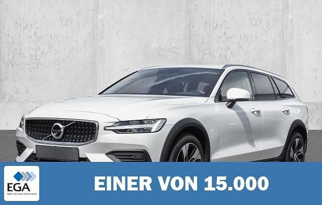 Weiß Gebraucht 2022 Volvo V60 CC Pro Kombi | 34.770 € (Fairer Preis) - Bild 1/4