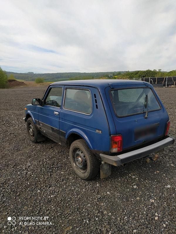 Second-hand Lada niva 82 CP (60 kW) 2010 Albastru SUV