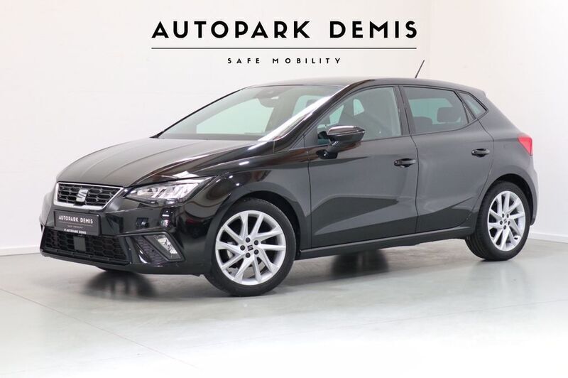 Schwarz Gebraucht 2024 Seat Ibiza FR Limousine | 15.985 € (Superpreis) - Bild 1/4