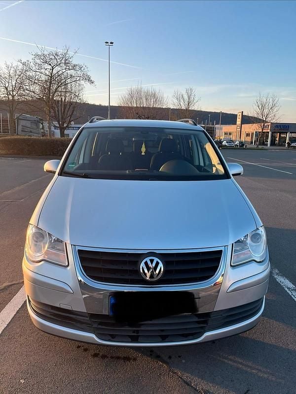 Gebraucht VW Touran 140 PS (102 kW) 2009 Silber Van / Kleinbus