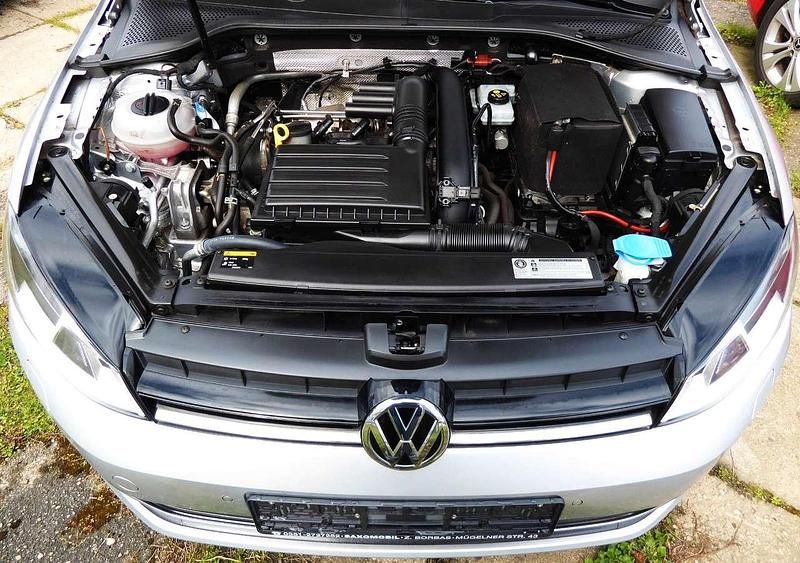 Gebraucht VW Golf VII Trendline 86 PS (63 kW) 2015 Reflexsilber Limousine