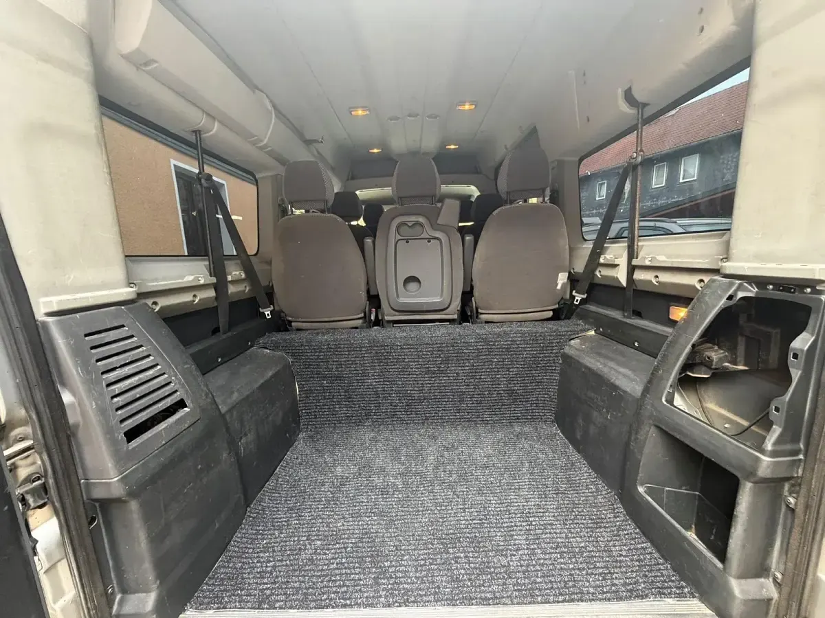 Gebraucht Peugeot Boxer 156 PS (114 kW) 2011 Silber Van