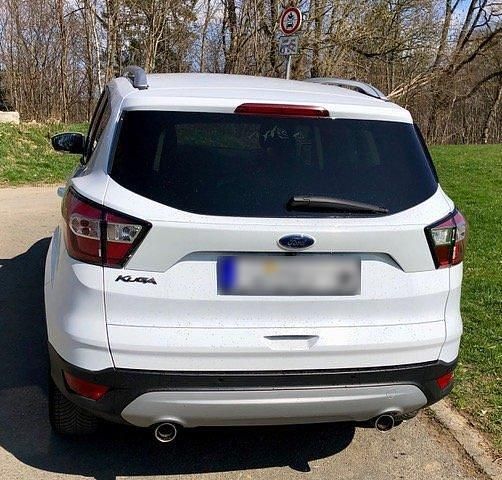 Gebraucht Ford Kuga Cool & Connect 150 PS (110 kW) 2018 Weiß SUV