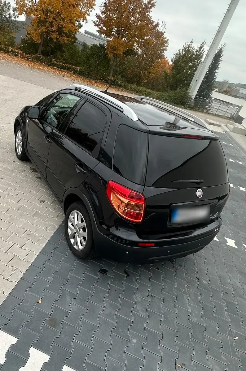Gebraucht Fiat Sedici 135 PS (99 kW) 2010 Schwarz SUV